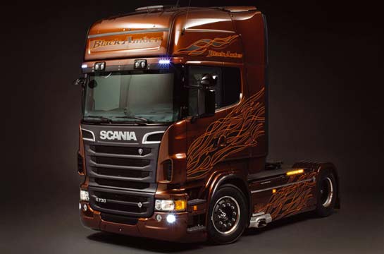 camion Italeri Scania R &quot;Black Amber&quot;