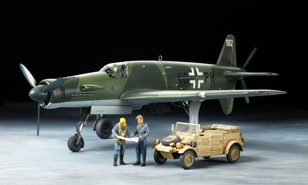 avion Tamiya Do335A Pfeil et K&uuml;belwagen