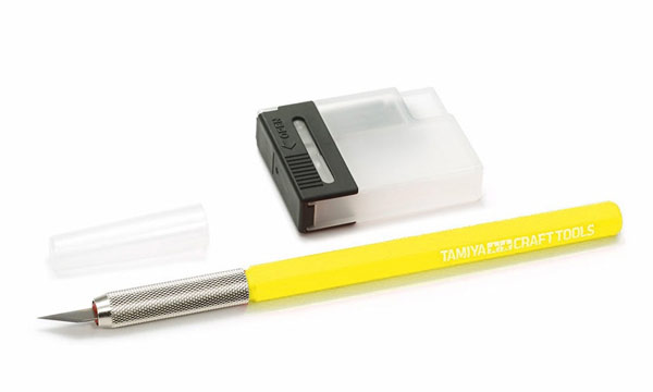 outillage Tamiya Couteau de Mod&eacute;lisme  Jaune Fluo